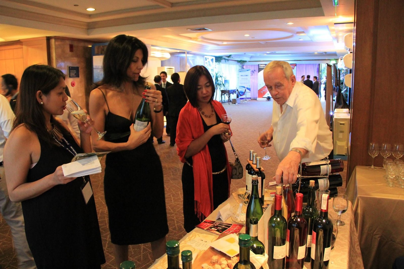 Product tasting and presentation with hospitality professionals and international buyers